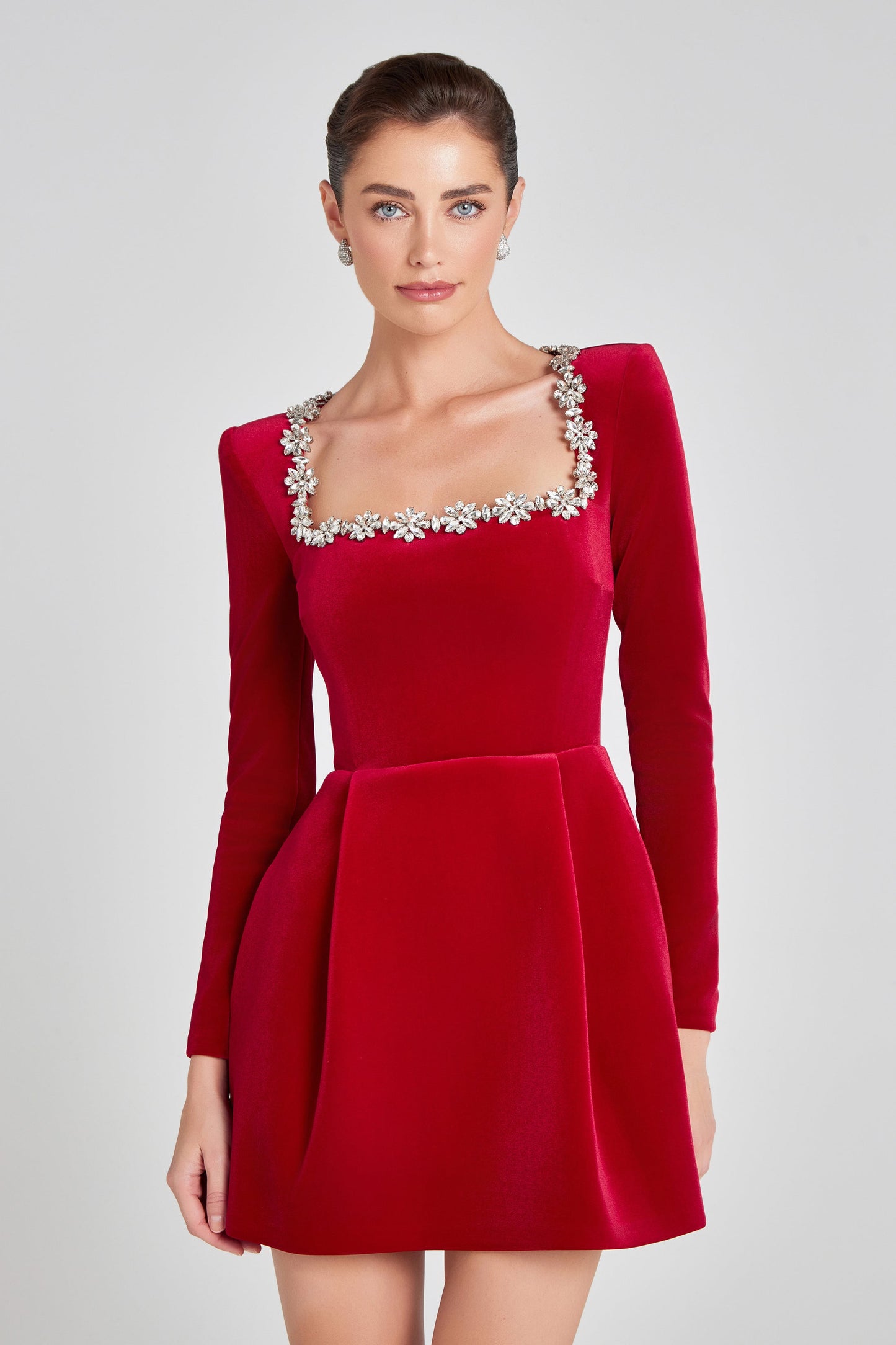Langarm-Kleid mit Kristallen