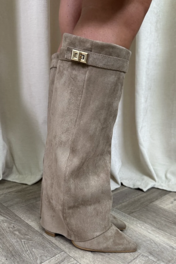 Ariana | Stiefel und ein Gratis-Geschenk