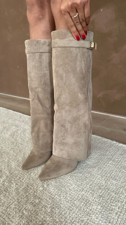 Ariana | Stiefel und ein Gratis-Geschenk