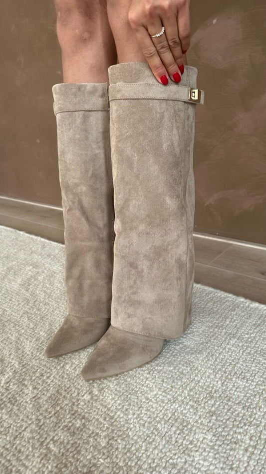 Ariana | Stiefel und ein Gratis-Geschenk