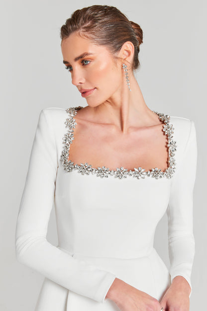 Langarm-Kleid mit Kristallen